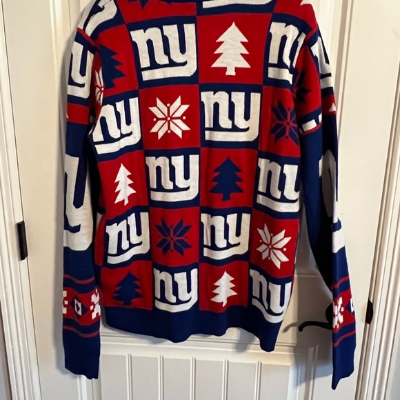 #3467. NFL Team Apparel NY Giants Christmas Sweater. Size L - Picture 5 of 9